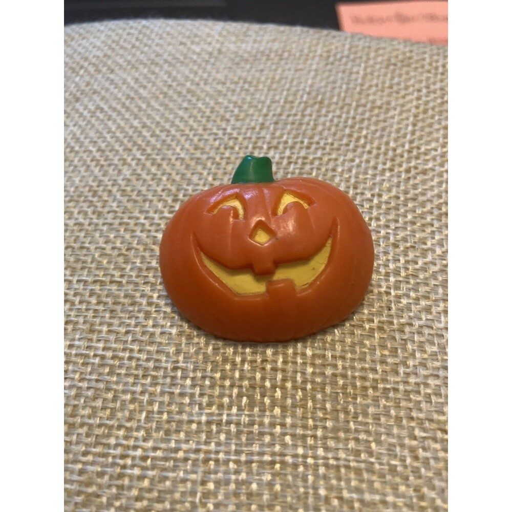 Vintage Hallmark Jack-O-Lantern Pumpkin Pin Brooch Halloween 1980s Plastic